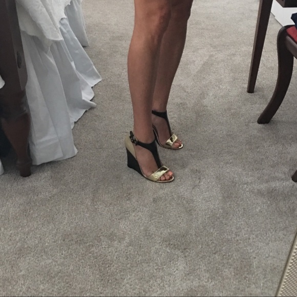 Shoes - Picture 5 of 6